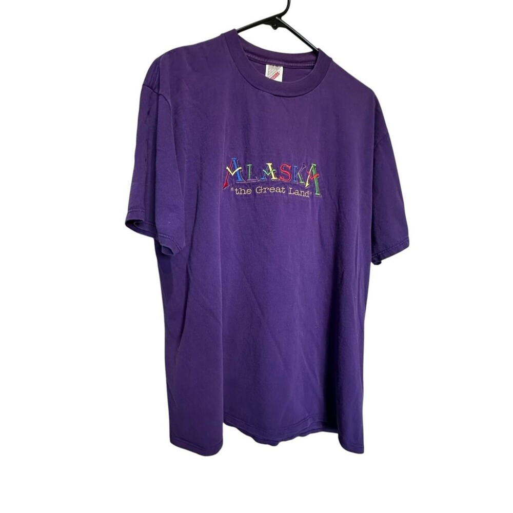 Vintage Alaska The Great Land T Shirt Purple Mens Size XL Embroidered